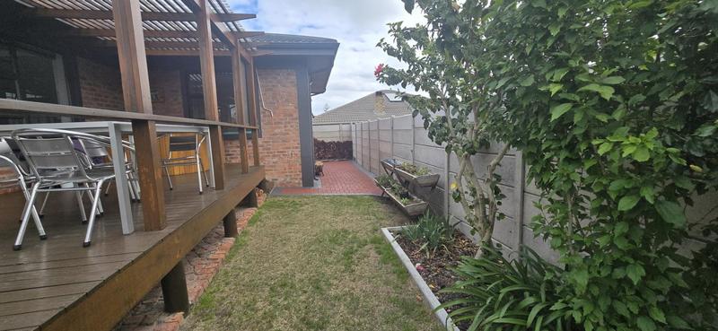 3 Bedroom Property for Sale in Reebok Western Cape